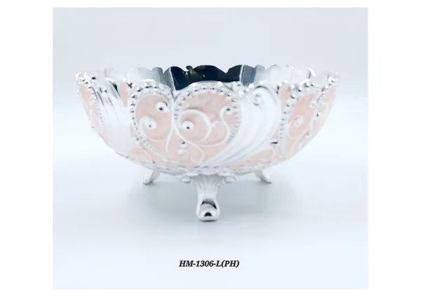 Metal_Ornate_Floral_Pattern_Decorative_Fruit_Bowl