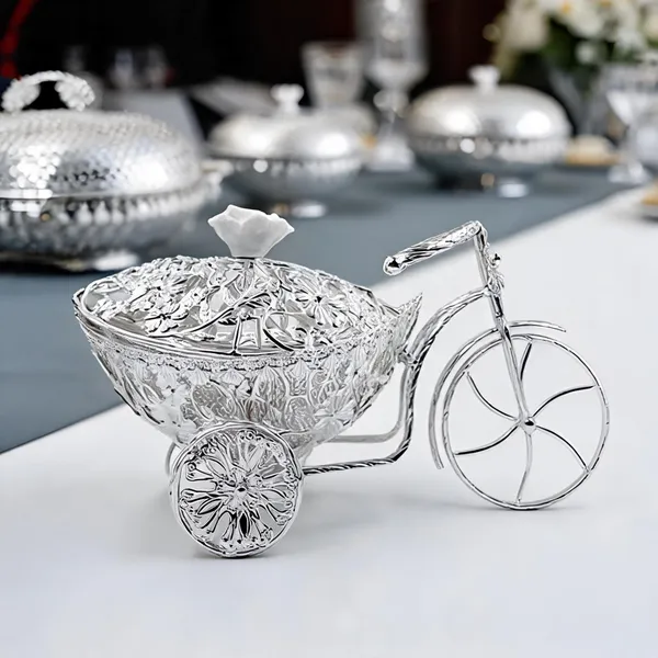 Metal_Ornate_Decorative_Basket