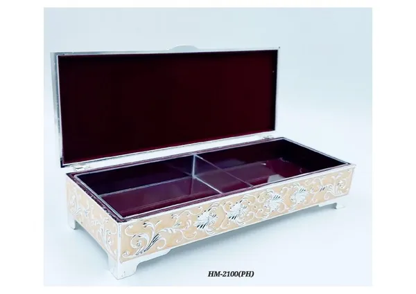 Ivory_Metal_Floral_Embellished_Compartment_Storage_Box
