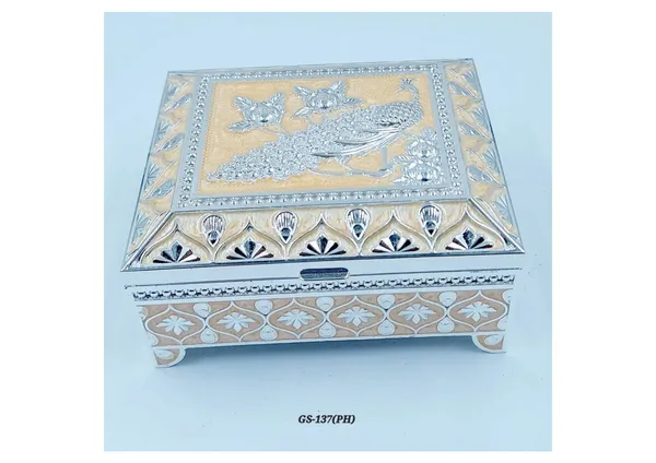 Metal_Ornate_Floral_Pattern_Jewellery_Box