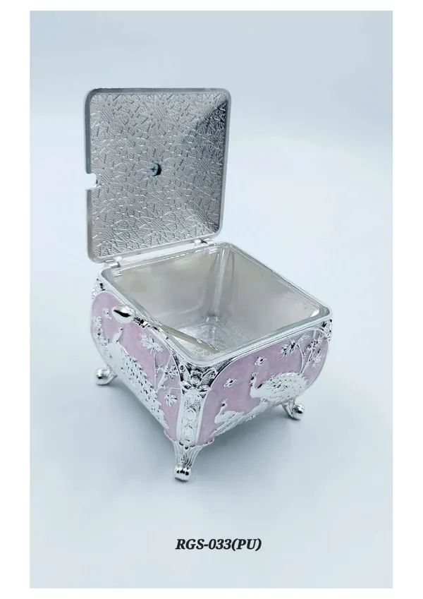 Metal_Traditional_Peacock_Motif_Decorative_Box