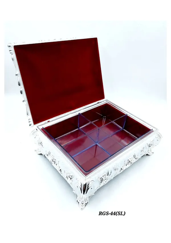 Metal_Ornate_Peacock_Pattern_Decorative_Storage_Box