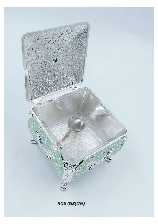 Metal_Ornate_Butterfly_Pattern_Lidded_Storage_Container