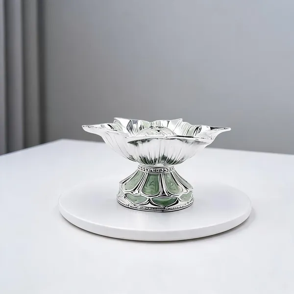 Metal_Decorative_Lotus_Design_Pedestal_Bowl