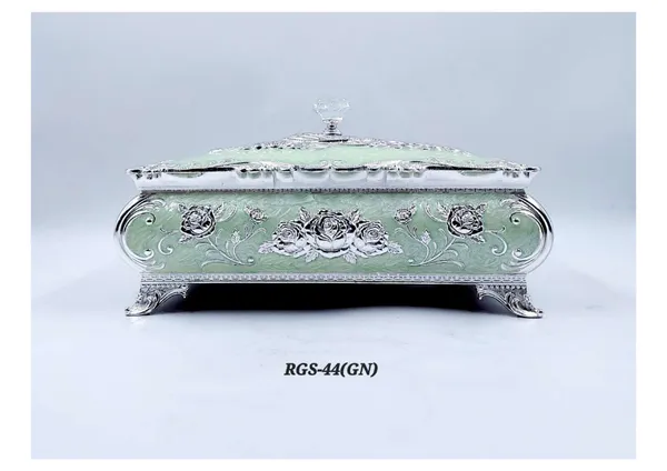 Metal_Ornate_Floral_Pattern_Jewellery_Box
