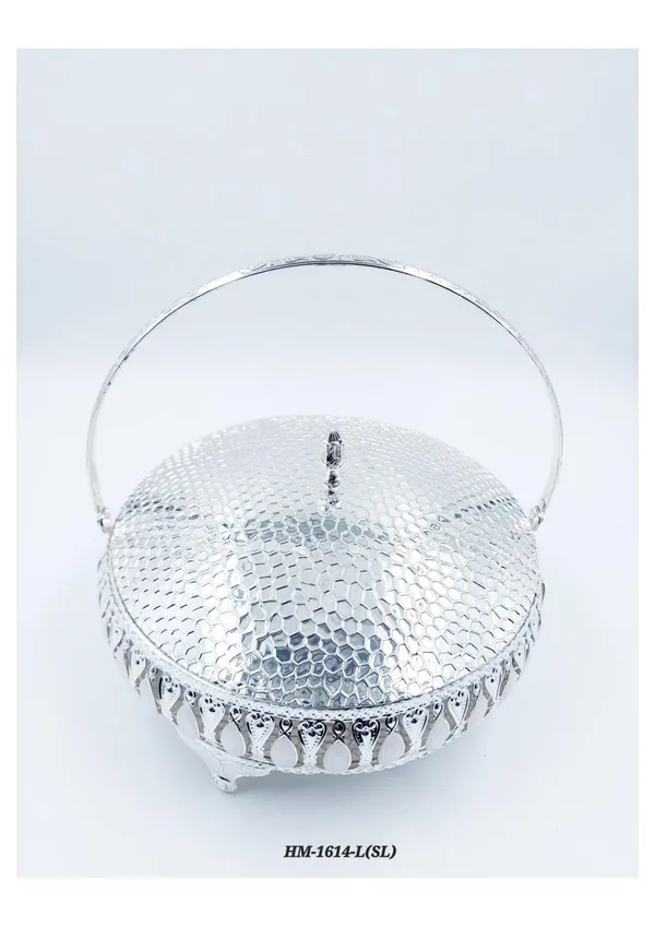 Metal_Ornate_Lidded_Serving_Basket