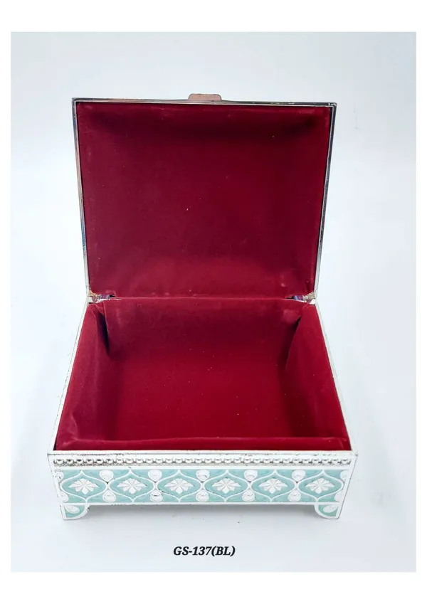 Metal_Ornate_Floral_Pattern_Decorative_Storage_Box