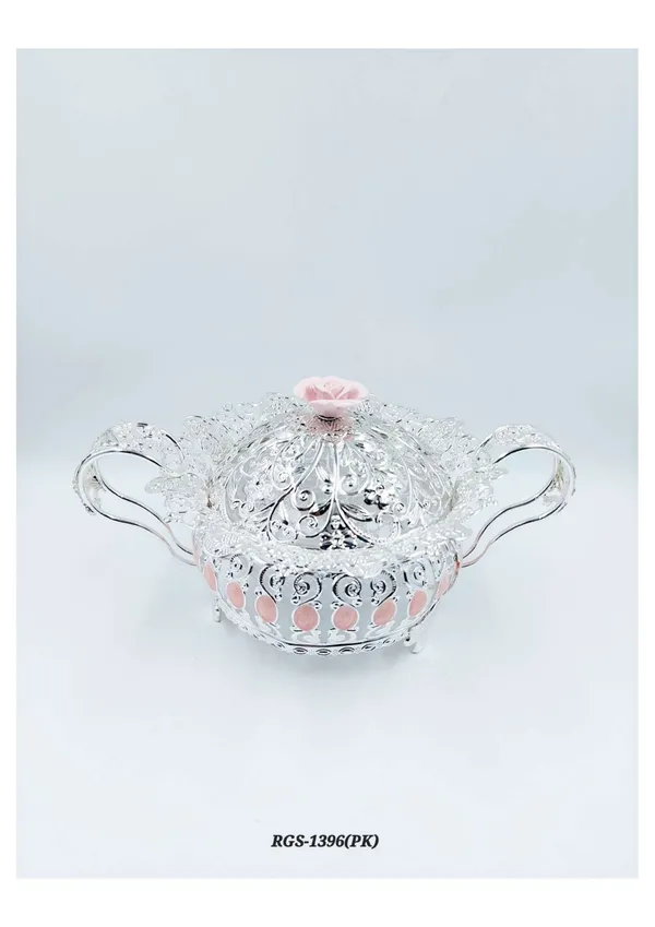 Metal_Ornate_Floral_Covered_Serving_Bowl