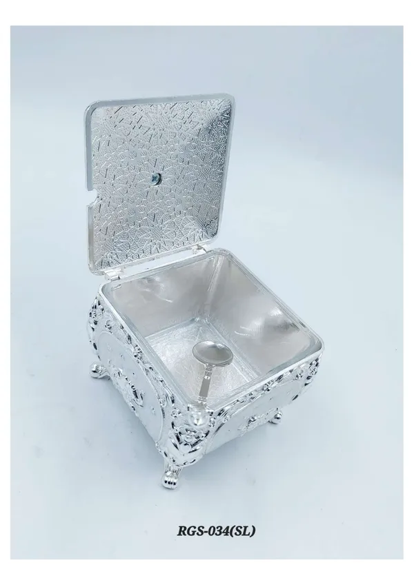 Metal_Traditional_Floral_Embossed_Storage_Box