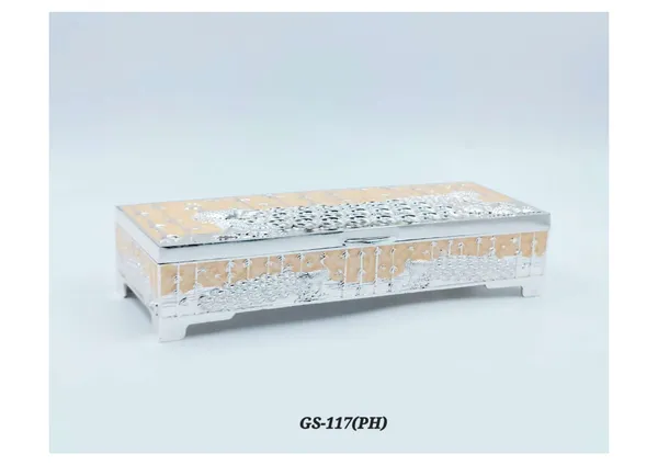 Metal_Ornate_Floral_Pattern_Storage_Box