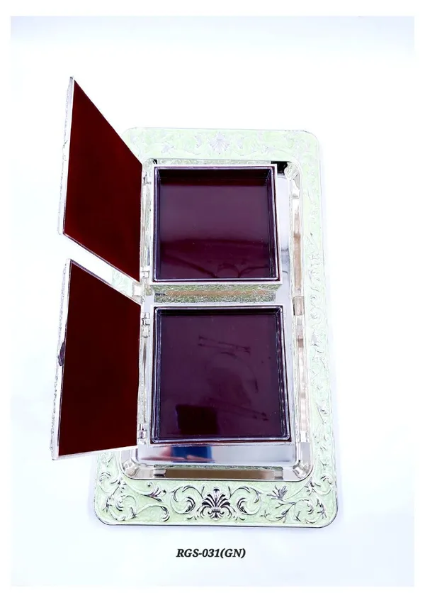 Metal_Traditional_Floral_Pattern_Two-Piece_Dry_Fruit_Box_Set