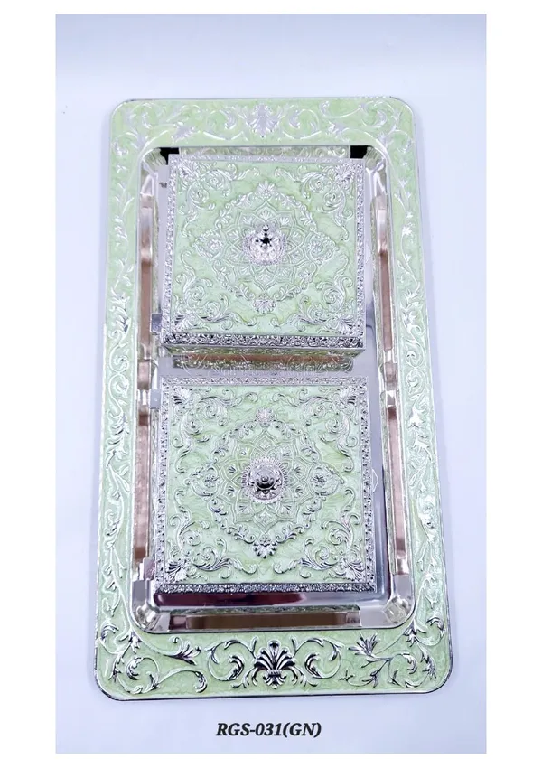 Metal_Traditional_Floral_Pattern_Two-Piece_Dry_Fruit_Box_Set