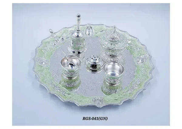 Metal_Traditional_Floral_Pooja_Thali