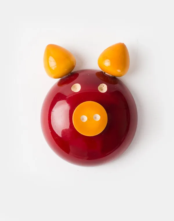Channapatna_Wood_Red_Piggu_Handcrafted_Fridge_Magnet
