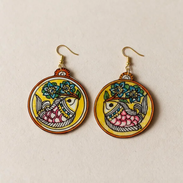 Multicolor_Parchment_Leather_Fish_Motif_Earrings_For_Women