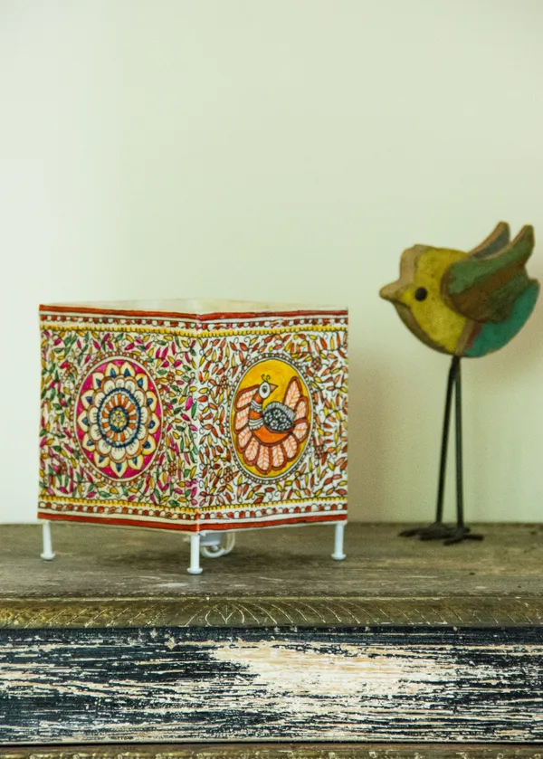 SQUARE_T-LIGHT/MADHUBANI_FOLIAGE