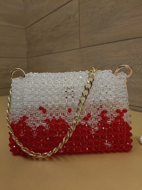 Handmade_Crystal_Beaded_Shoulder_Bag_–_Dual-Tone_Red_&_Clear_Ombré_Clutched_Crossbody_Bag_with_Gold_Chain