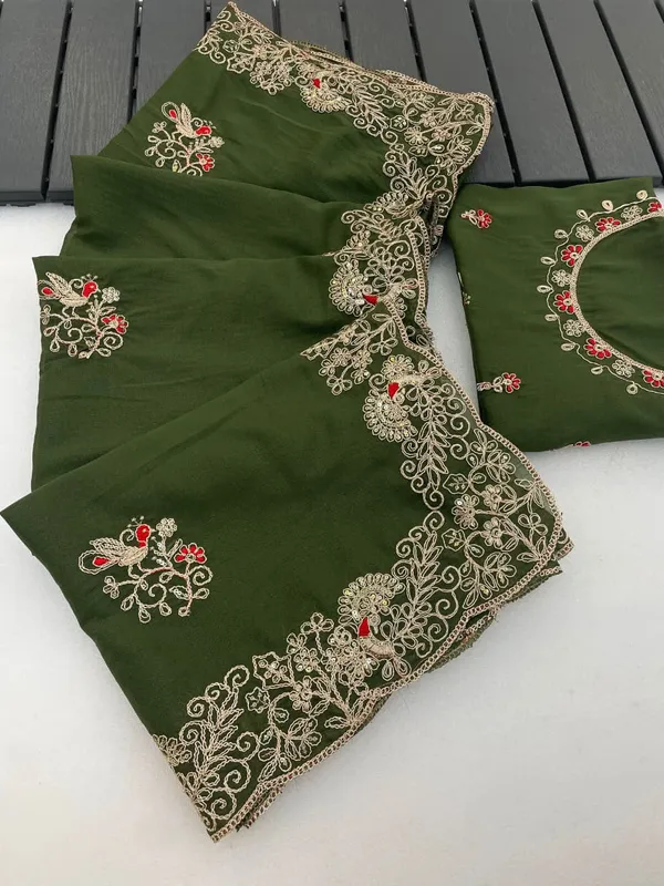 Green_Embroidered_Saree_Set_For_Women