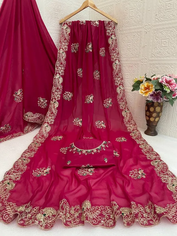 Magenta_Embroidered_Saree_With_Blouse_Piece