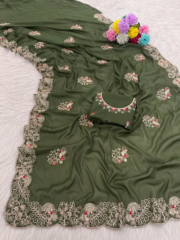 Green_Embroidered_Saree_Set_For_Women