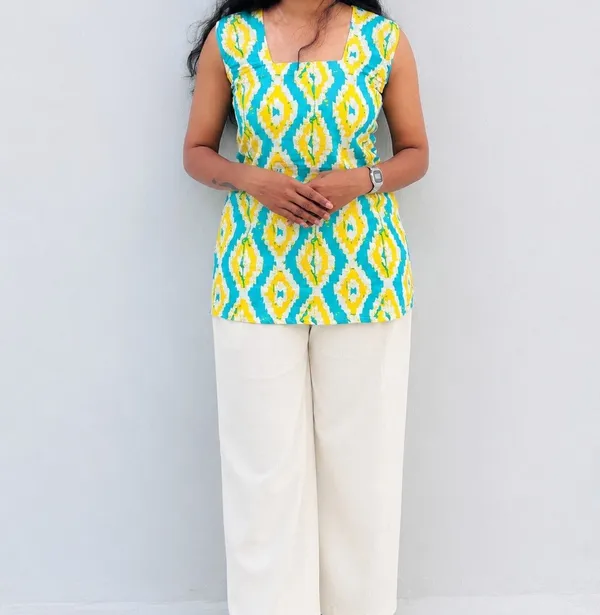 Eliie_Women_Printed_Tunic_Kurta_(Yellow,_Blue)