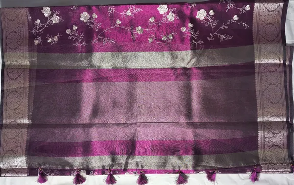 Banarasi_Woven_Soft_Tissue_Silk_Saree_with_Chikankari