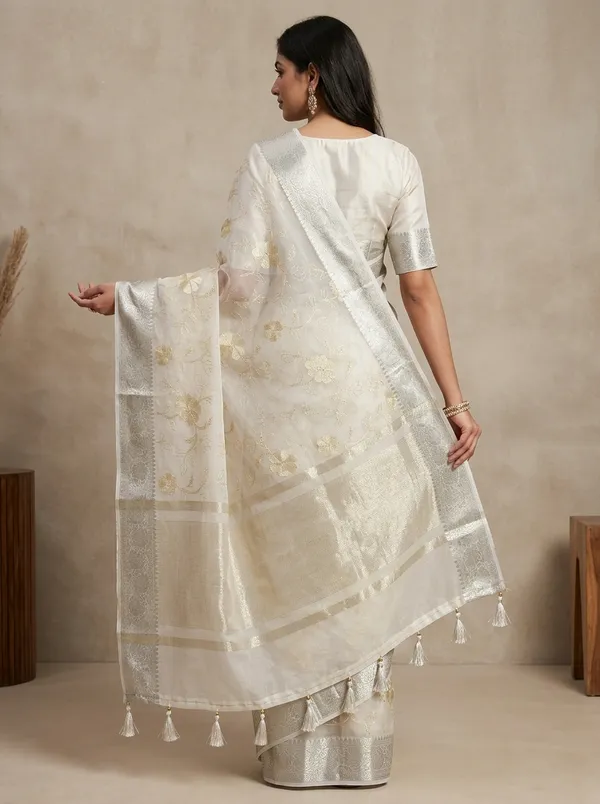 Banarasi_Woven_White_Organza_Chikankari_With_Rose_Golden_Border