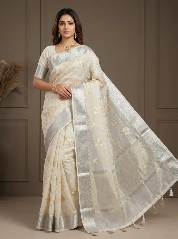 Banarasi_Woven_White_Organza_Chikankari_With_Rose_Golden_Border