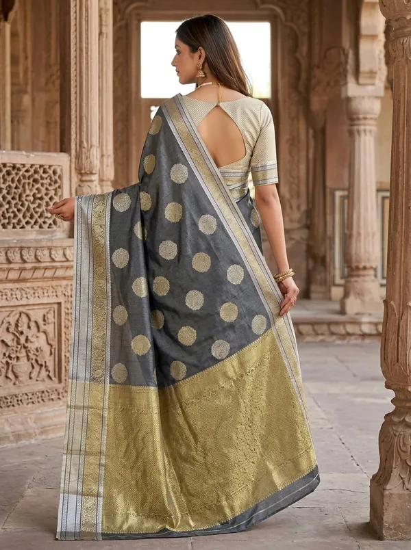 Banarasi_Woven_Black_Brocade_Silk_Saree_For_Women