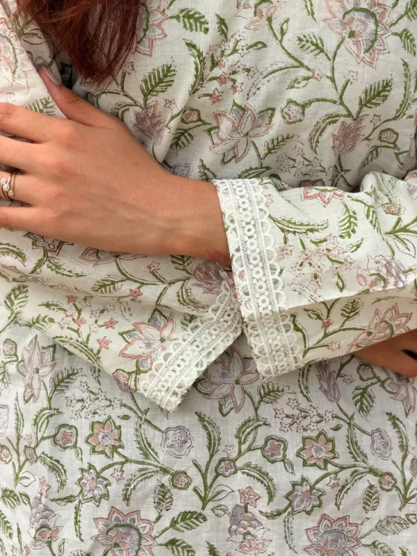Off_White_Cotton_Hand_Block_Print_Short_Kurta_For_Women