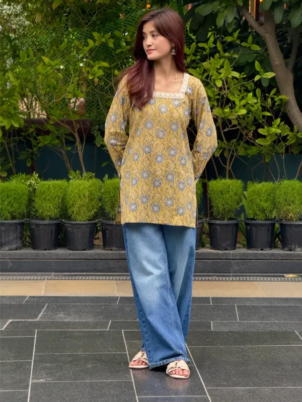 Mustard_Blue_Cotton_Straight_Hand_Block_Print_Short_Kurta_For_Women