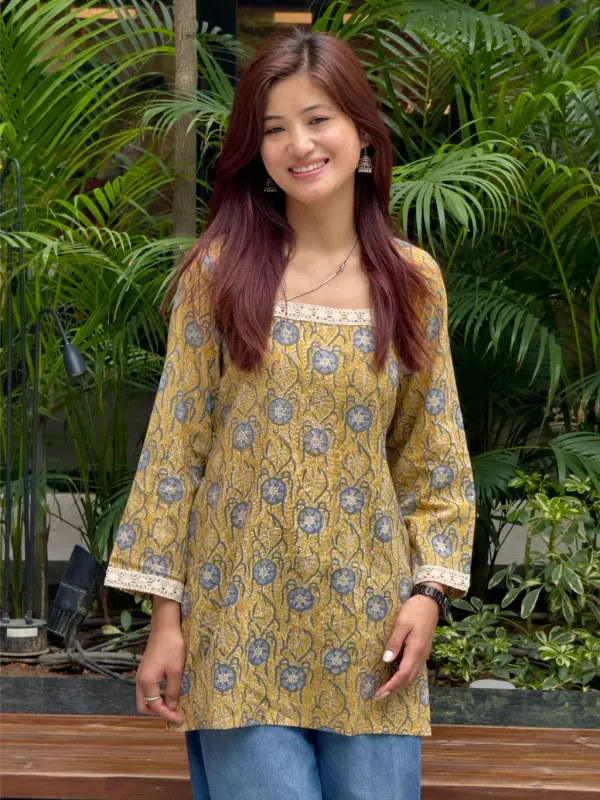 Mustard_Blue_Cotton_Straight_Hand_Block_Print_Short_Kurta_For_Women