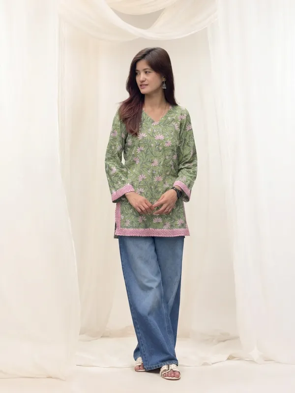Olive_Green_Cotton_Hand_Block_Print_Short_Kurta_For_Women