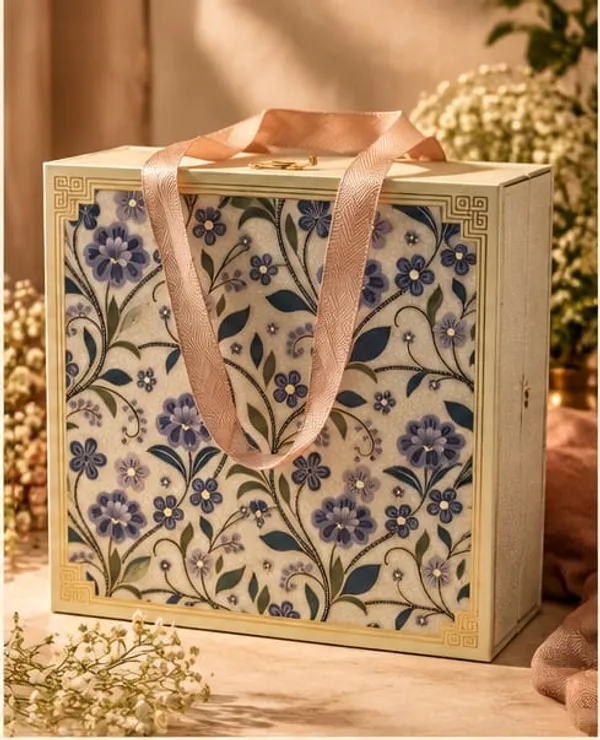 The_Royal_Bloom_Customizable_Gift_Hamper