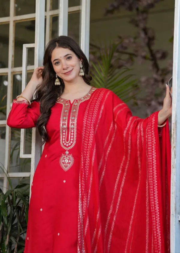 Red_Embroidered_Sequinned_Chanderi_Silk_Kurta_And_Trousers_With_Dupatta
