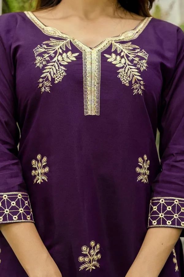 Purple_Viscose_Chanderi_Embroidered_Kurti_Pant_Set_With_Jacquard_Organza_Dupatta