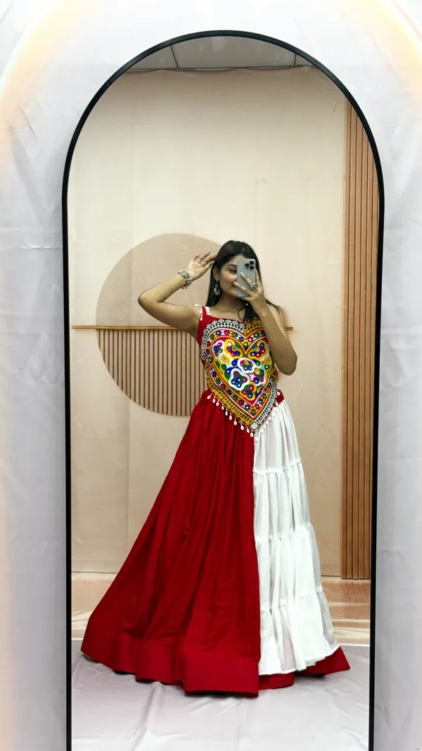 Red_And_White_Dual-Tone_Pure_Cotton_Heavy_Gamthi_Work_With_Real_Mirror_And_Kodi_Work_Navratri_Lehenga_Choli_Set