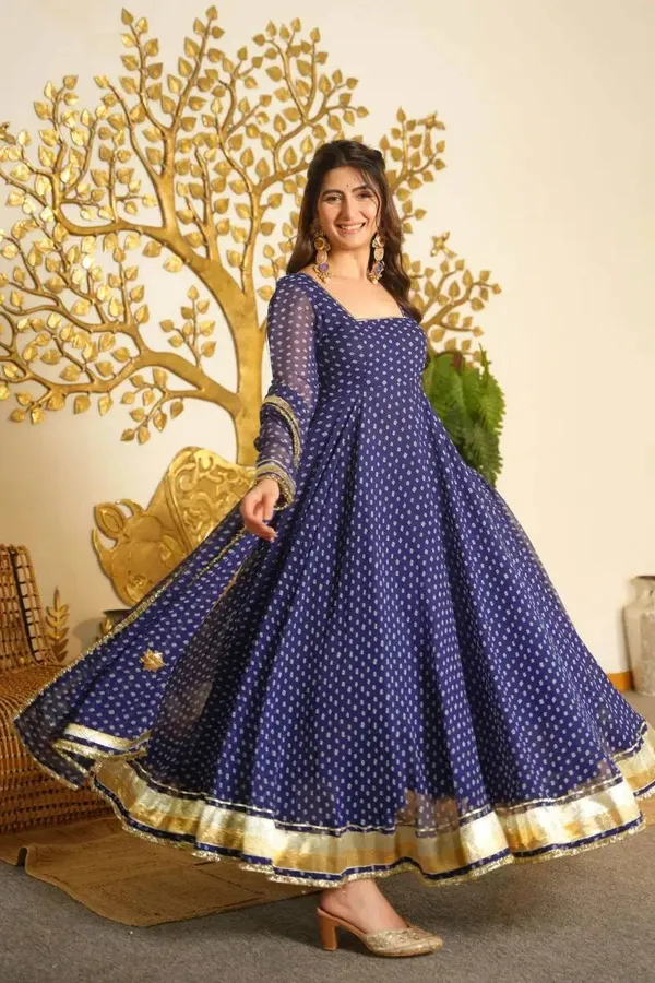 Women'S_Purple_Faux_Georgette_Anarkali_Suit_With_Gota_Patti_Lace_Dupatta