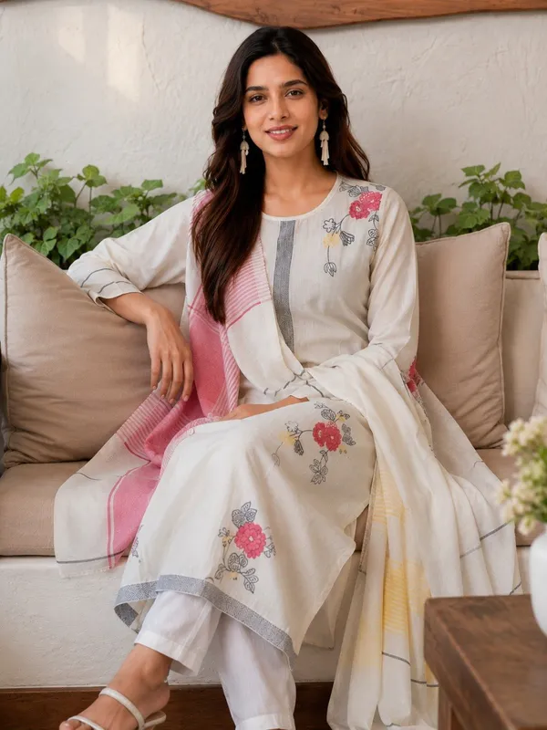 White_Cotton_Women_Kurti_Set_With_Dupatta_And_Inner_And_Bottom