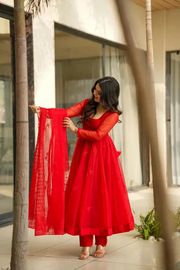 Velvet_Red_Organza_Suit_Set
