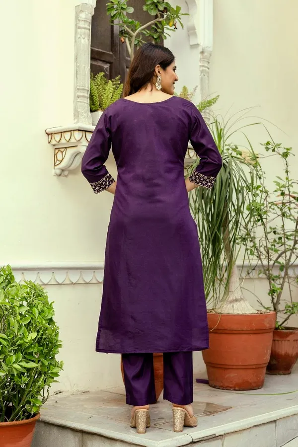 Purple_Viscose_Chanderi_Embroidered_Kurti_Pant_Set_With_Jacquard_Organza_Dupatta