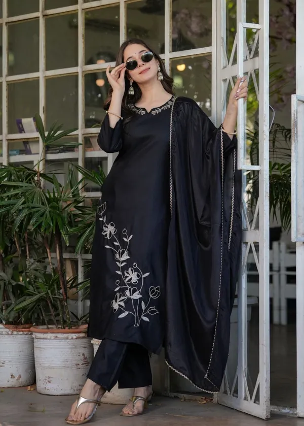 Black_Viscose_Rayon_Kurta_Set