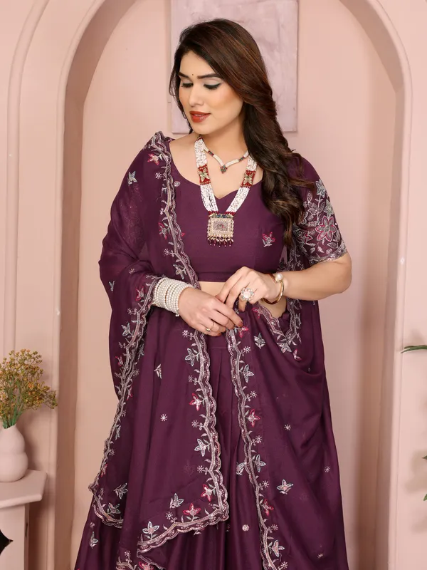 Womens_Star_Georgette_Traditional_Motif_Semi_Stitched_Lehenga_Choli_With_Cnotrance_Dupatta_Set_(Wine)