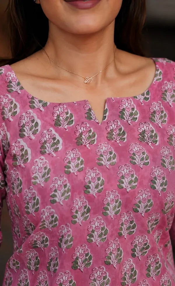 Pink_Floral-Printed_Boat_Neck_Tunic