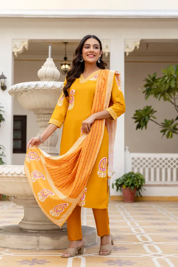 Yellow_Rayon_Printed_Kurta_Pant_Set_With_Chanderi_Dupatta