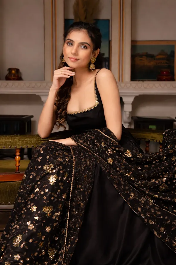 Black_Silk_Thread_Sequence_Work_Flared_Anarkali_Suit_Set_For_Women