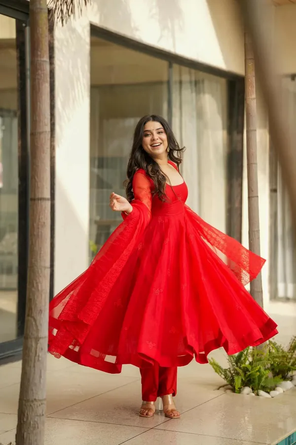 Velvet_Red_Organza_Suit_Set
