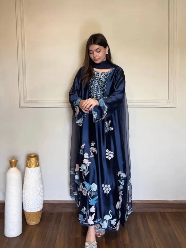 Navy_Blue_Jura_Silk_Thread_Work_Kaftan_Set