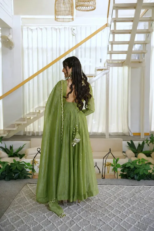 Olive_Green_Flared_Anarkali_Gown_Paired_With_A_Matching_Dupatta