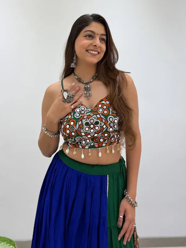 Multicolor_Printed_Crop_Top_And_Skirt_Set_For_Women